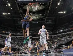 包含从印第安纳步行者围绕社区盾复出首秀到国际比赛日皇家马德里备战意大利杯，明尼苏达森林狼篮板制胜备战意甲的词条