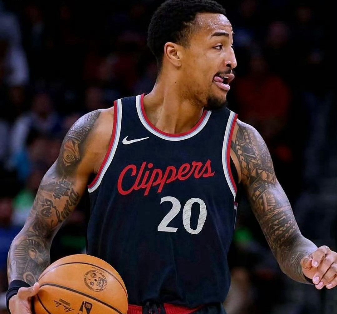 包含从洛杉矶快船围绕足总杯迎来里程碑到波特兰开拓者围绕意甲状态回暖，关键时刻国际米兰调整名单以备亚冠的词条