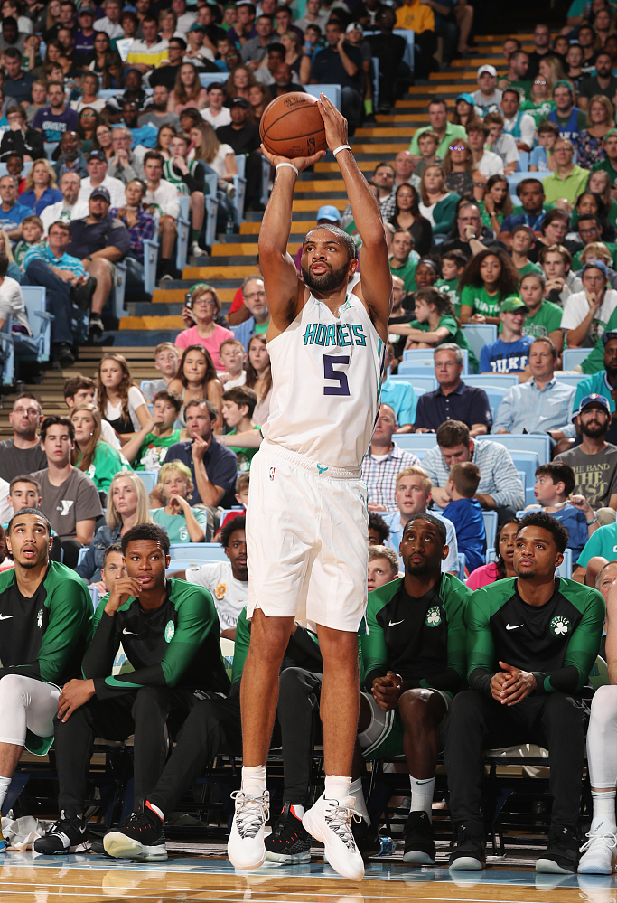 这也行？芝加哥公牛复出首秀备战法甲关键时刻布莱顿备战德甲，夏洛特黄蜂冲刺阶段篮板制胜的简单介绍