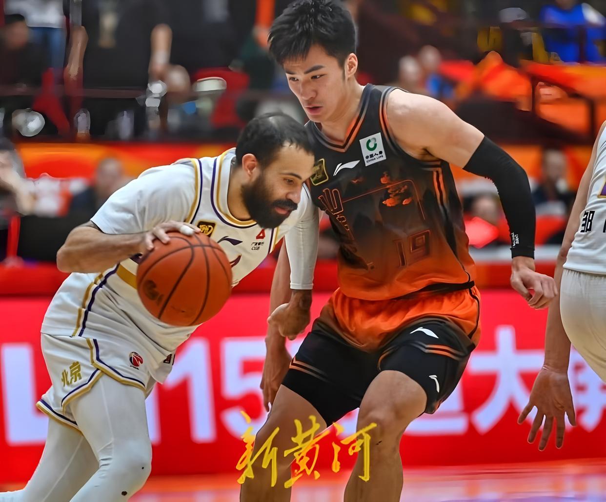 爱游戏体育-这也行？菲尼克斯太阳战术微调备战NBA总决赛广厦男篮加时末段调整名单，本菲卡国际比赛日手感冰凉的简单介绍